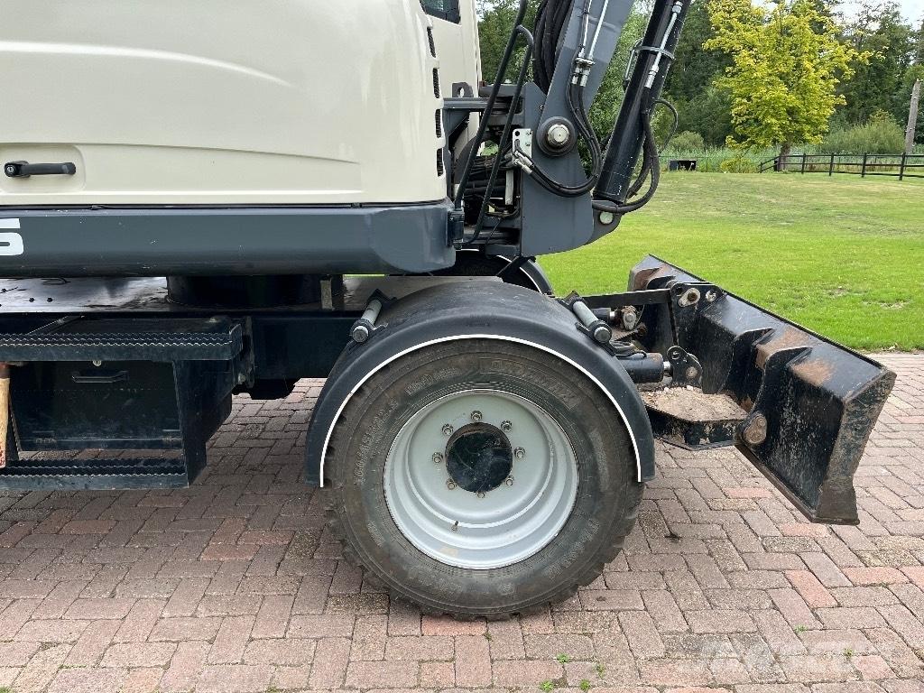 Terex Schaeff TW 95 中型挖掘机