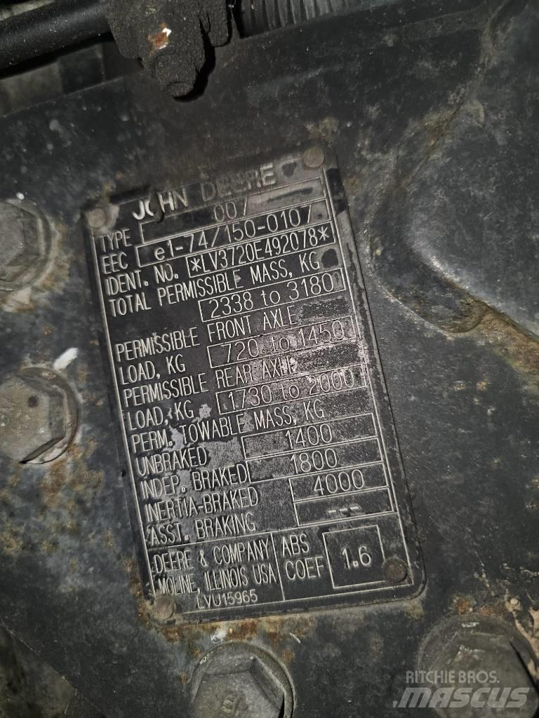 John Deere 3720 拖拉机/农用车
