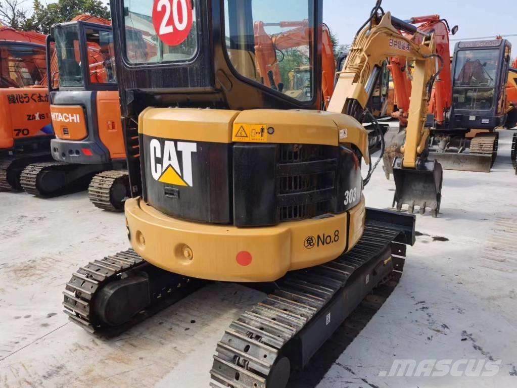 CAT 303 CR 小型挖掘机