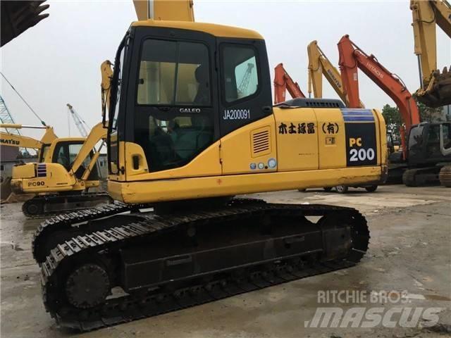Komatsu pc200-7 履带挖掘机