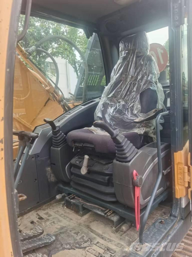 Hyundai R220LC-9S 履带挖掘机