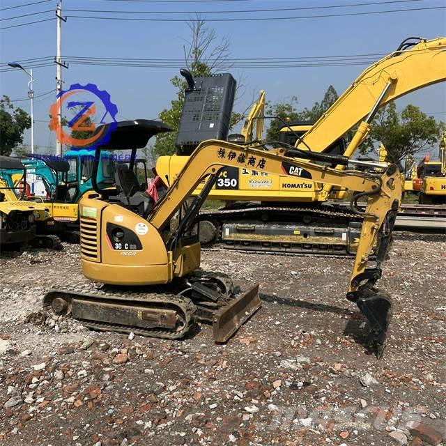 CAT 303 小型挖掘机