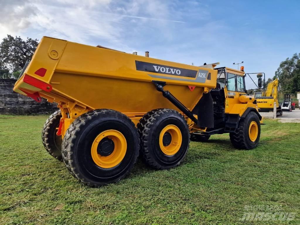 Volvo A 25 C 铰接式自卸车