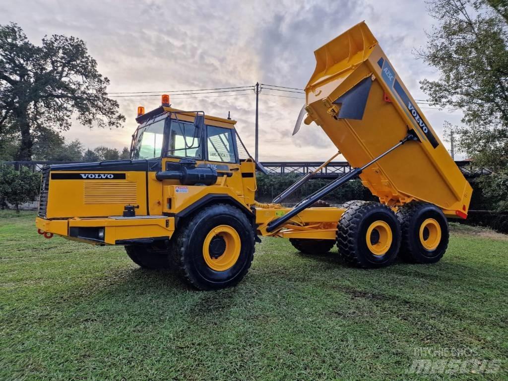 Volvo A 25 C 铰接式自卸车