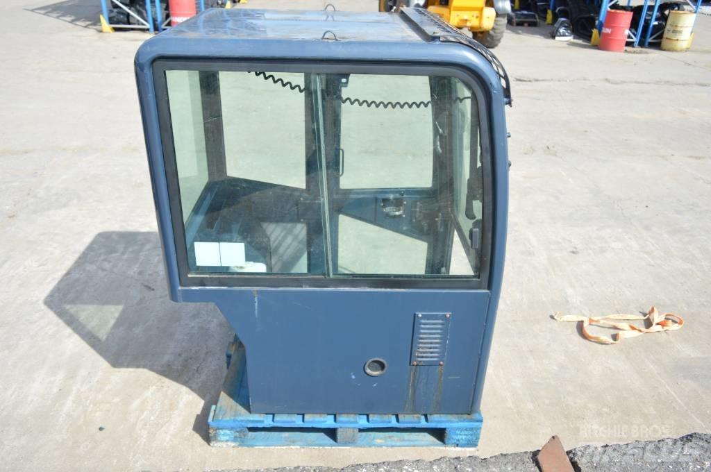 Hanix H 22 cab 小型挖掘机