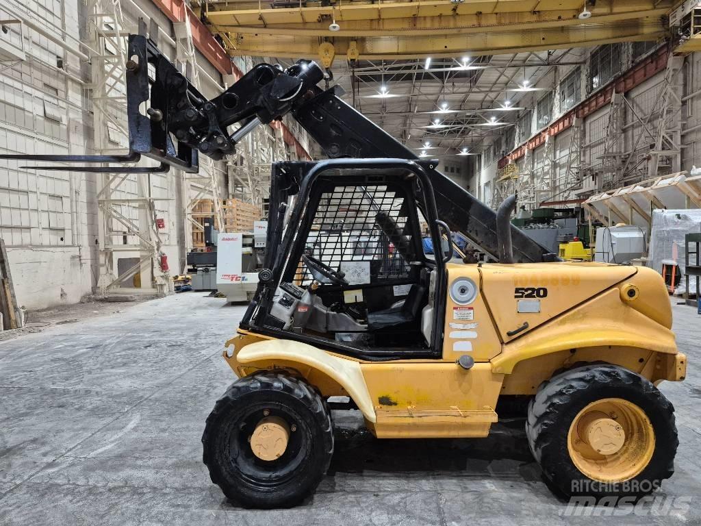 JCB 520 伸缩臂叉装车|叉装车
