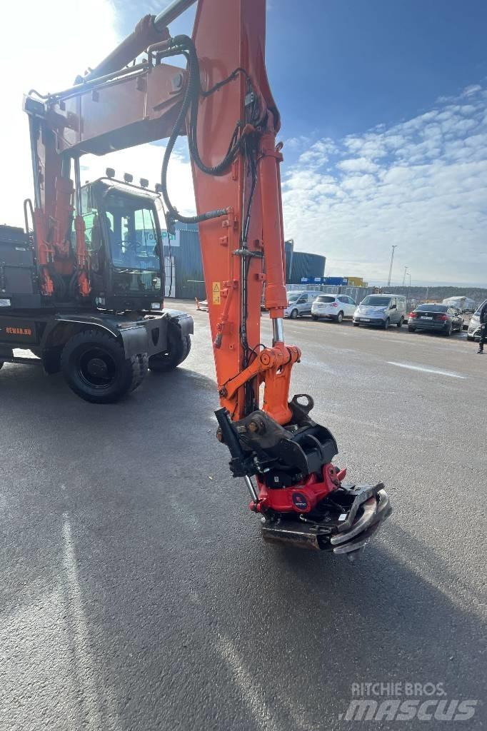 Hitachi ZX 140 W-5B 轮式挖掘机