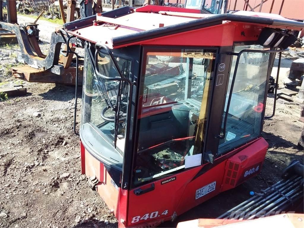 Komatsu 840.4 驾驶室与内部