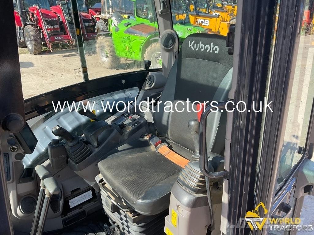 Kubota U 50-5 中型挖掘机