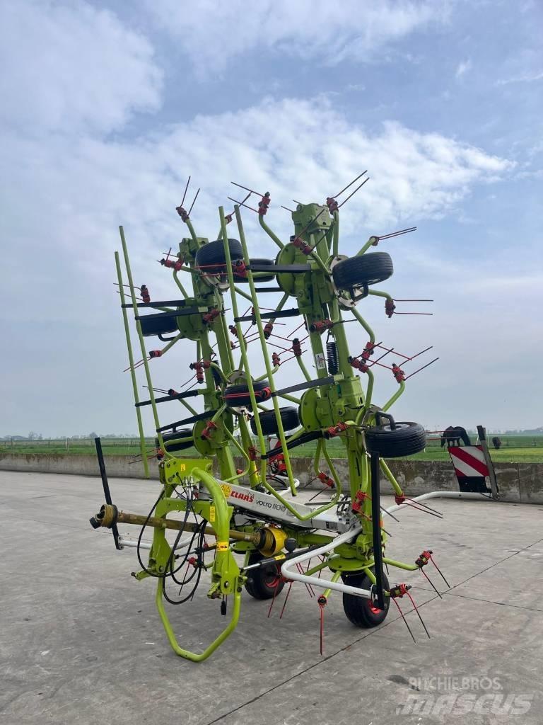 CLAAS Volto 1100 犁耙和摊草机