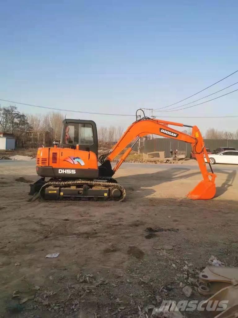 Doosan DH55 小型挖掘机