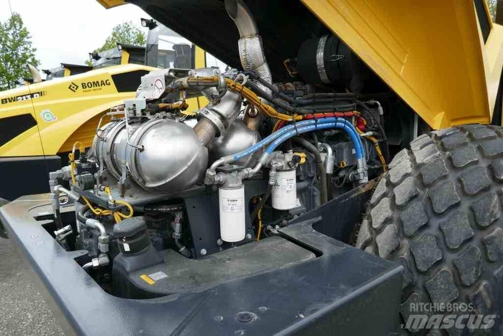 Bomag BW 213 DH-5 土壤压实机