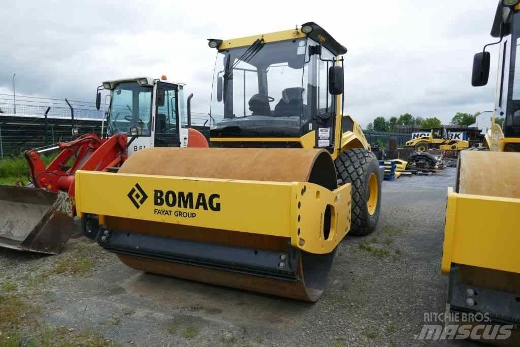Bomag BW 213 DH-5 土壤压实机