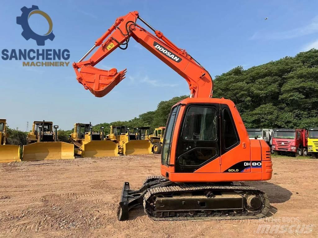 Doosan DH 80 中型挖掘机