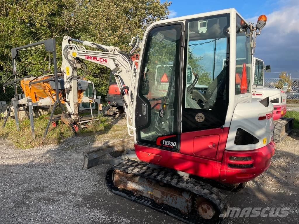 Takeuchi TB 230 小型挖掘机