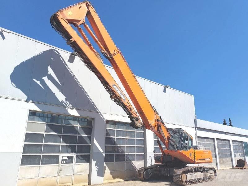 Doosan DX 420 LC 组装挖掘机