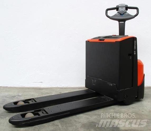 BT LWE 200 手摇升降机