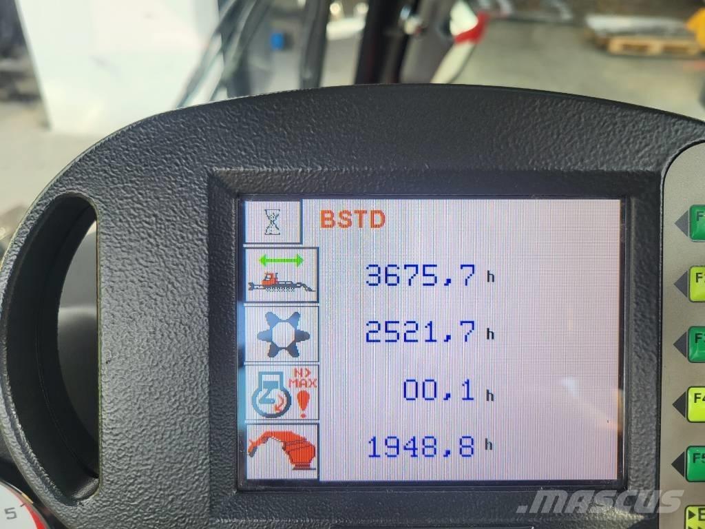  Pistenbully 400 W 铲雪车