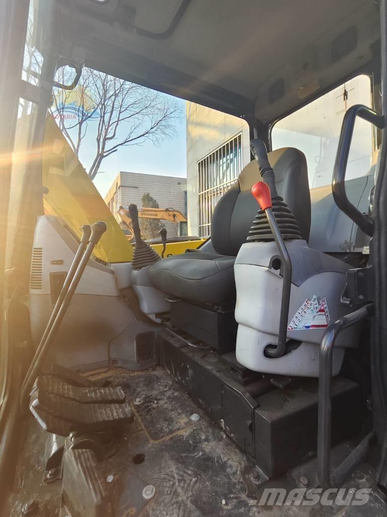 Komatsu PC78US-8 中型挖掘机