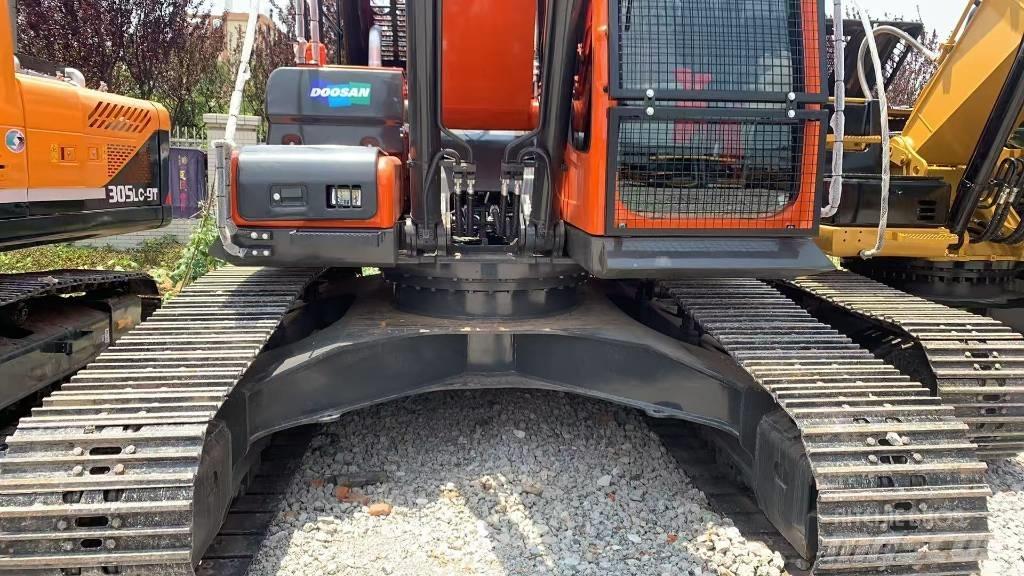 Doosan DX 300 履带挖掘机