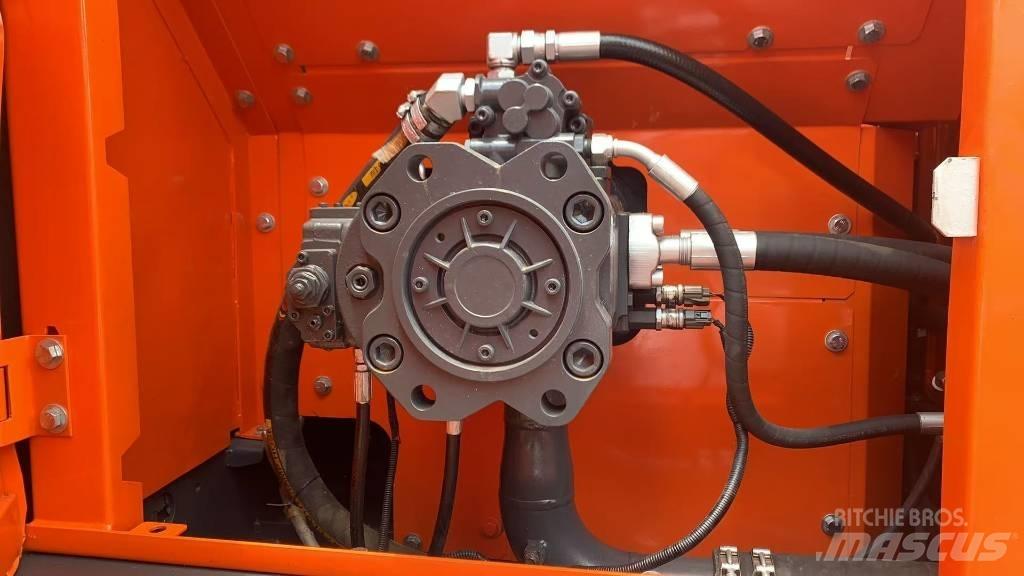 Doosan DX 300 履带挖掘机