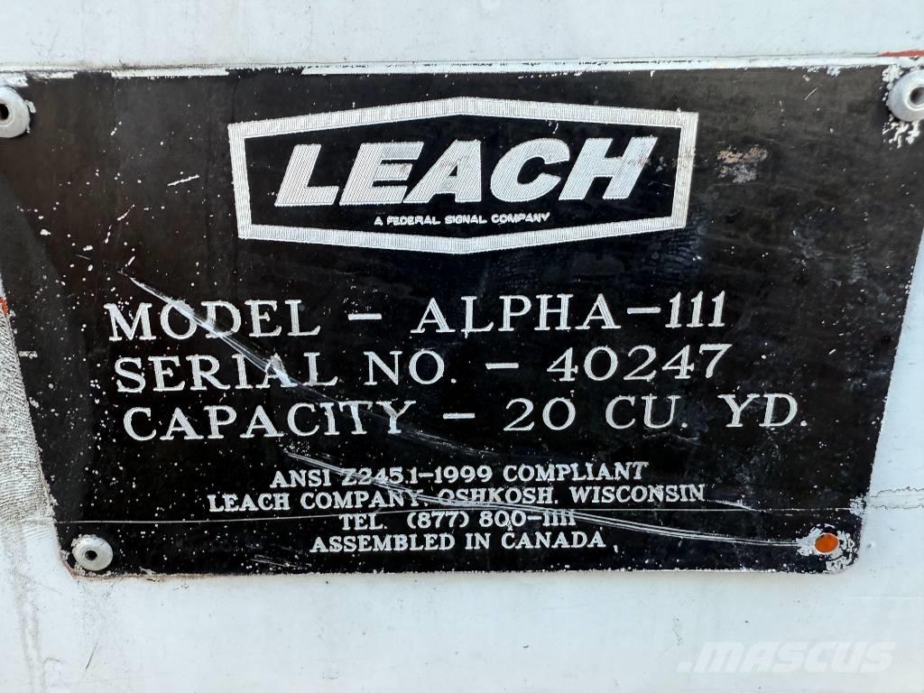  Leach Alpha III 垃圾车