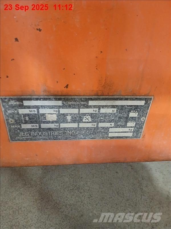 JLG 600 AJ 曲臂高空工作平台