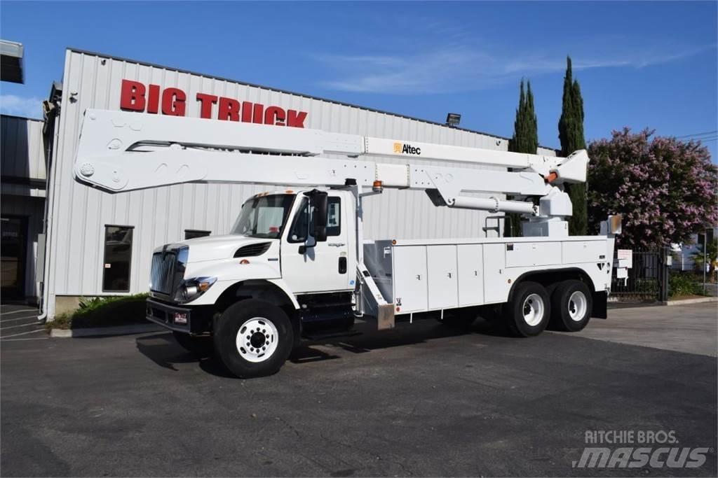 Altec A77T 车载式高空作业车