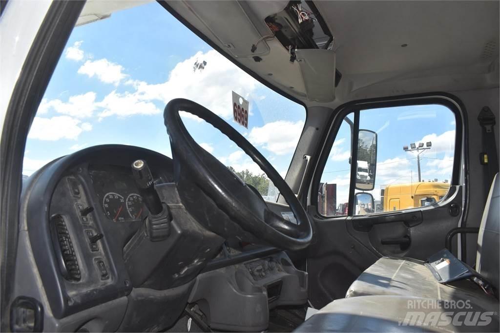 Altec AA55 MH 车载式高空作业车
