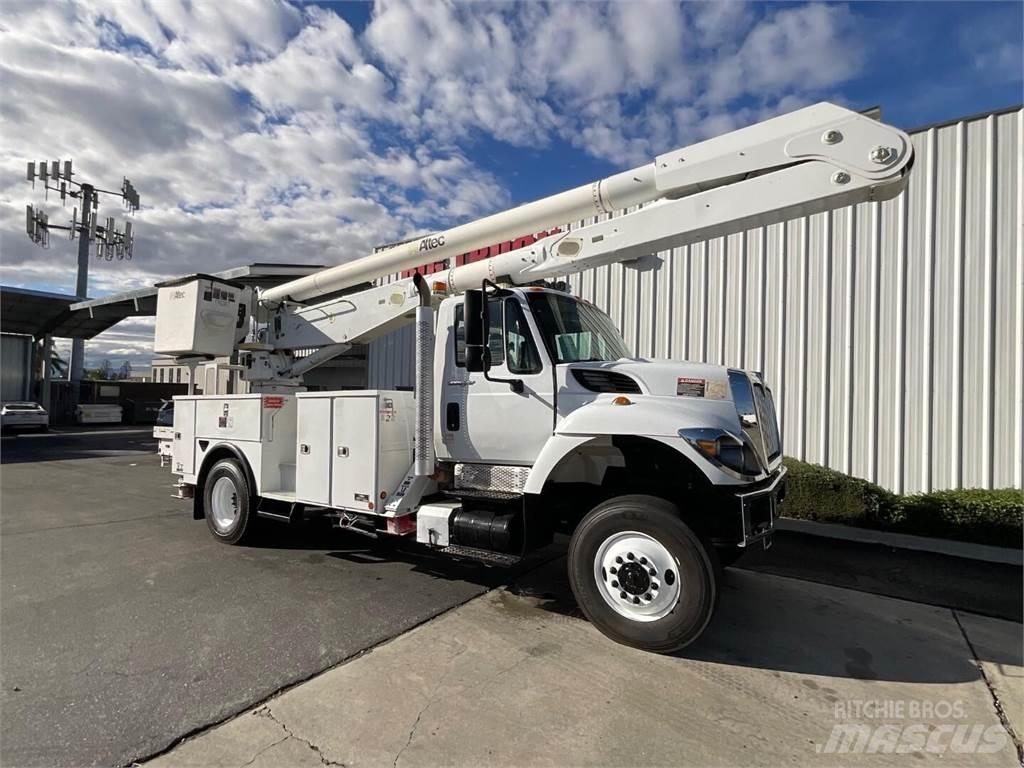 Altec AA755 车载式高空作业车