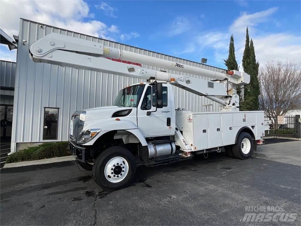 Altec AA755 车载式高空作业车