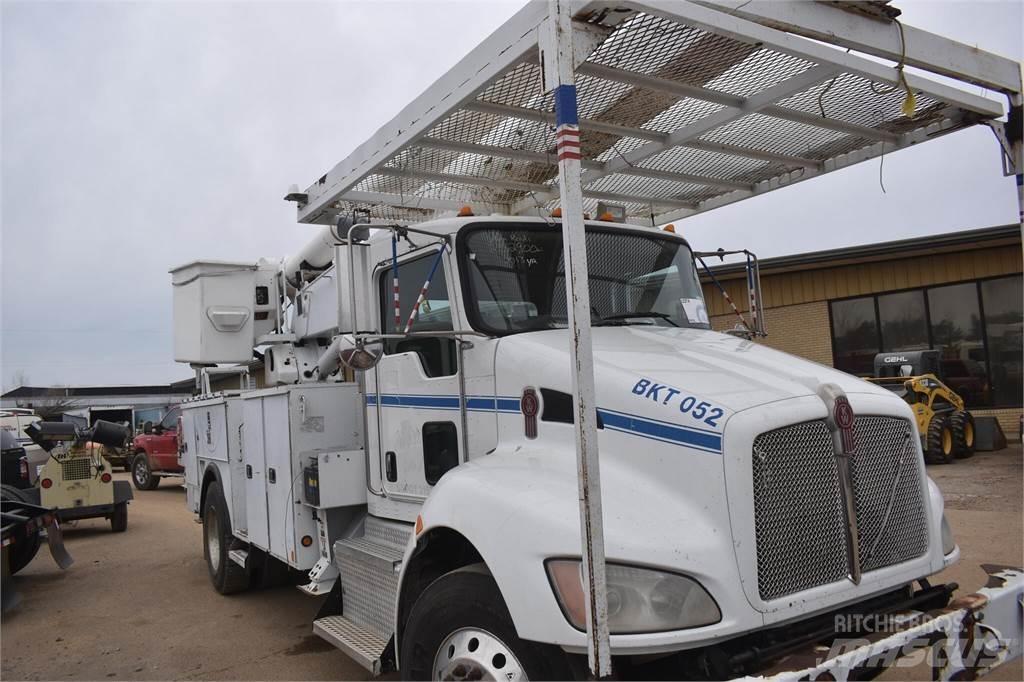 Altec AA755 车载式高空作业车