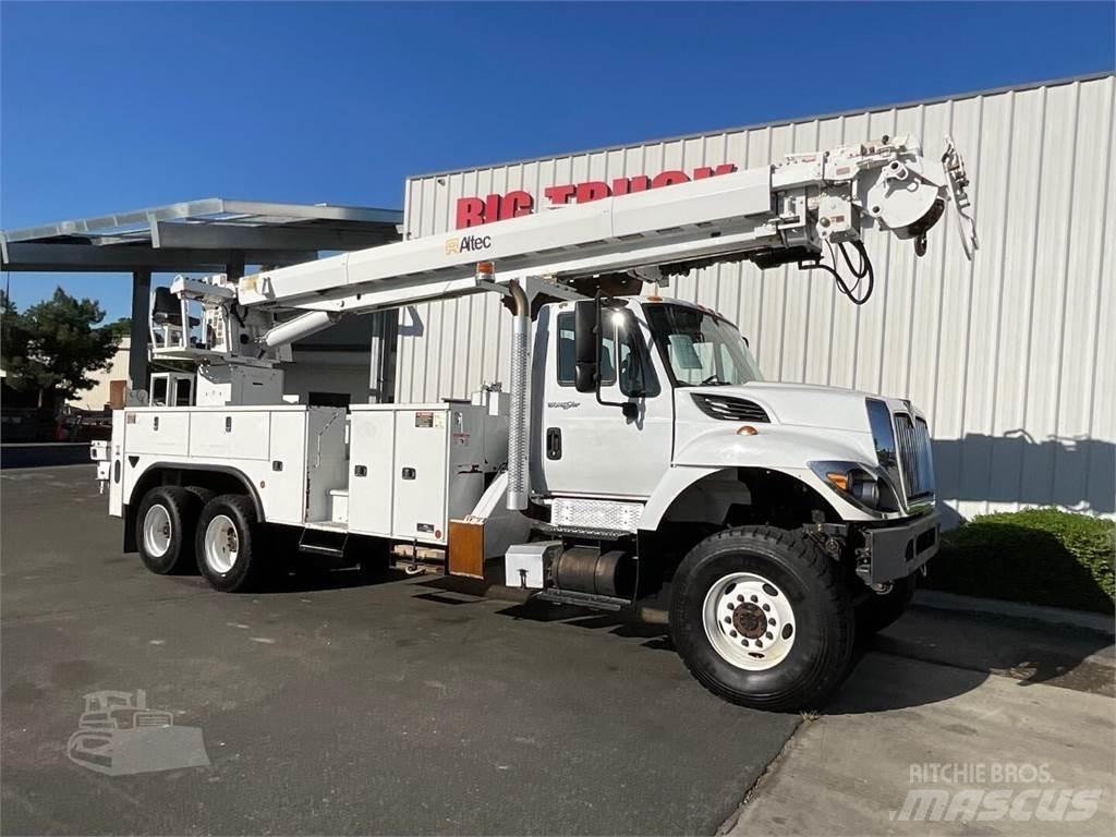 Altec D4065BTR 钻机车