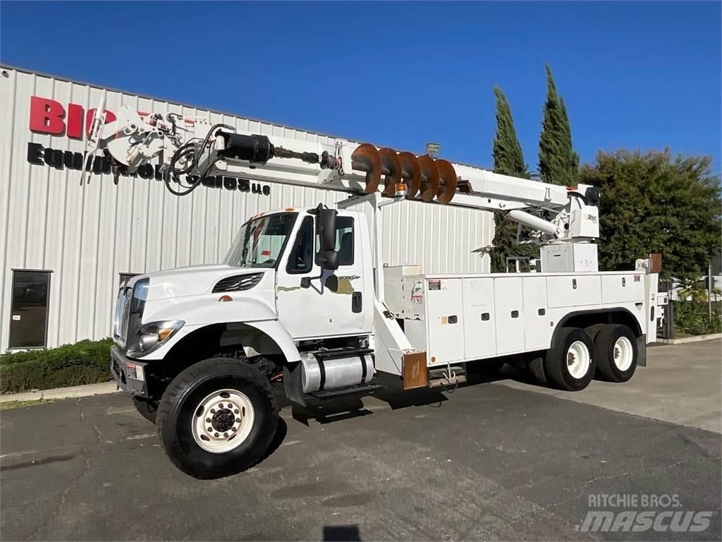Altec D4065BTR 钻机车