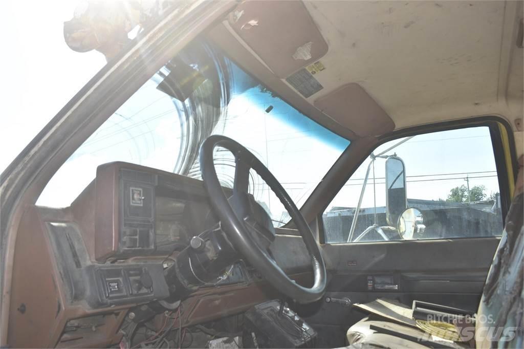 Altec D842ATR 钻机车