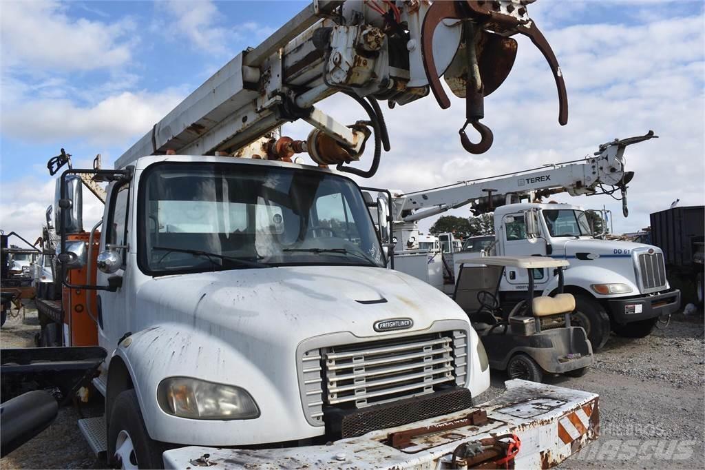 Altec D945B 钻机车