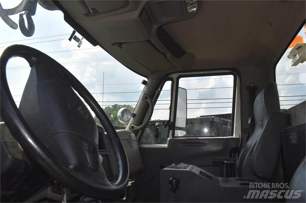 Altec DM45 钻机车