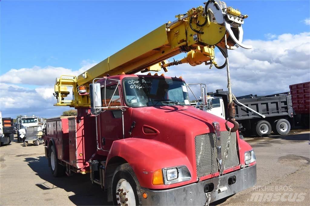 Altec DM47T 钻机车