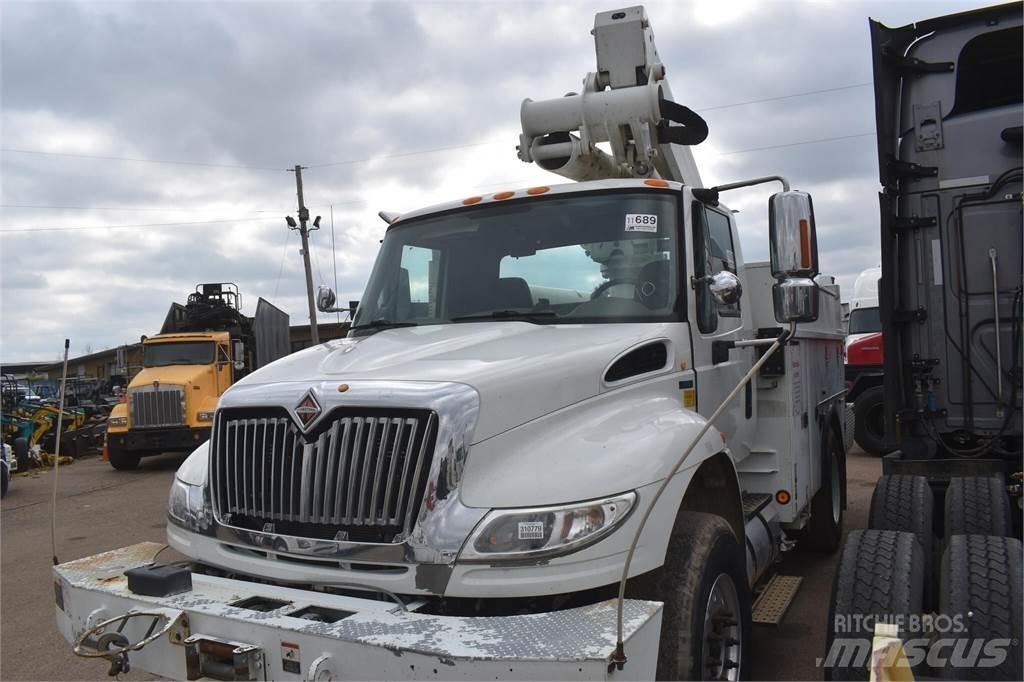 Altec TA37M 车载式高空作业车