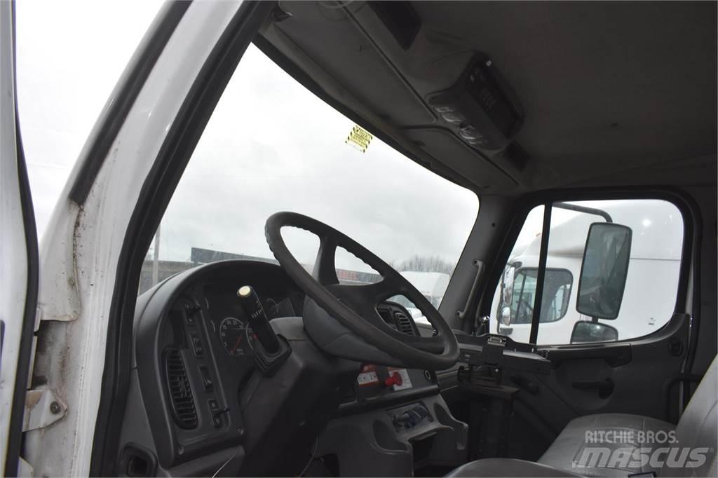 Altec TA41M 车载式高空作业车