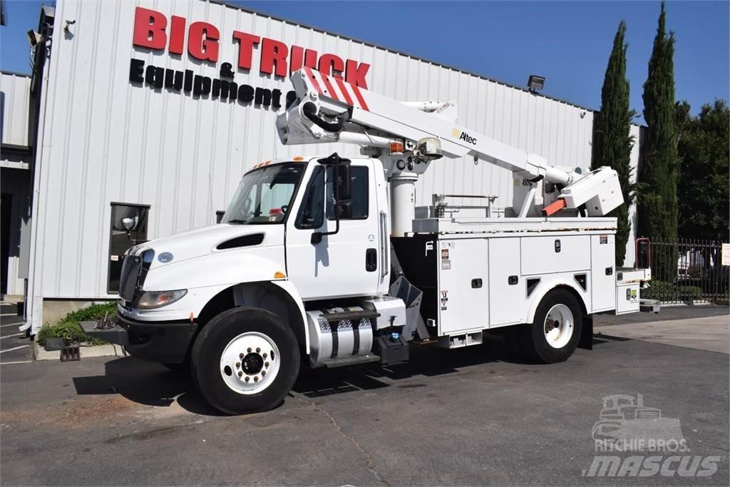 Altec TA41M 车载式高空作业车