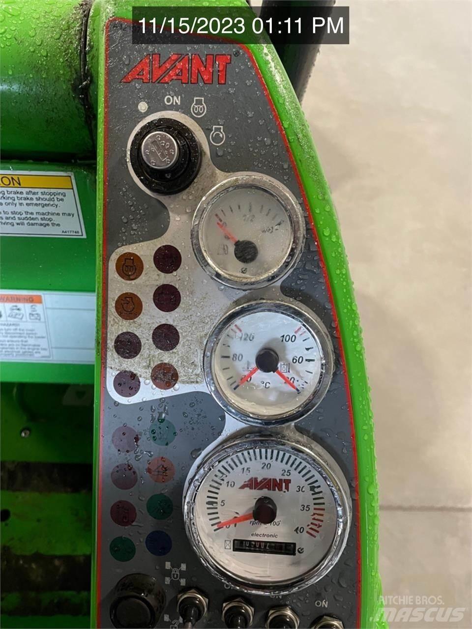Avant 528 轮式装载机