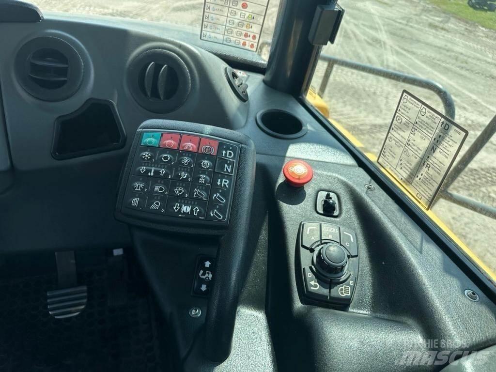 Bell B40E 铰接式自卸车
