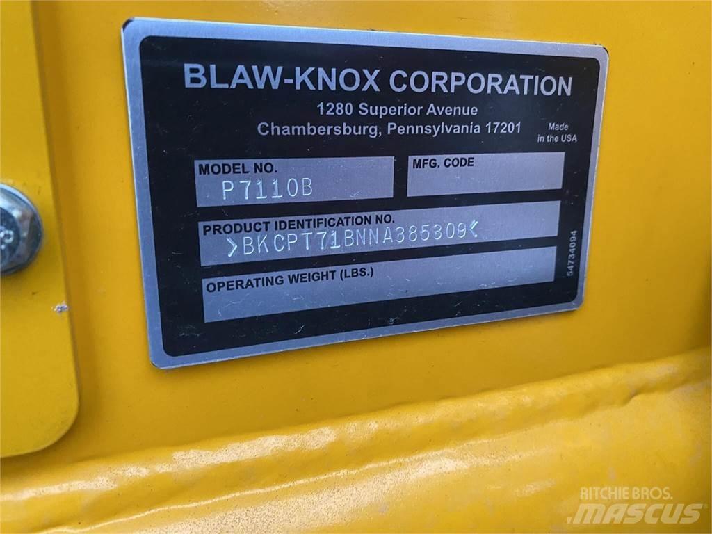 Blaw-Knox P7110B 沥青摊铺机