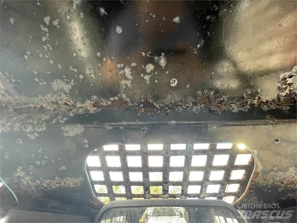 Bobcat 763H 滑移装载机