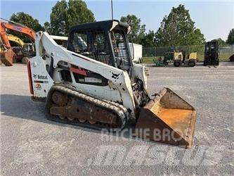 Bobcat T590 滑移装载机