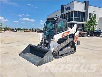 Bobcat T66 滑移装载机