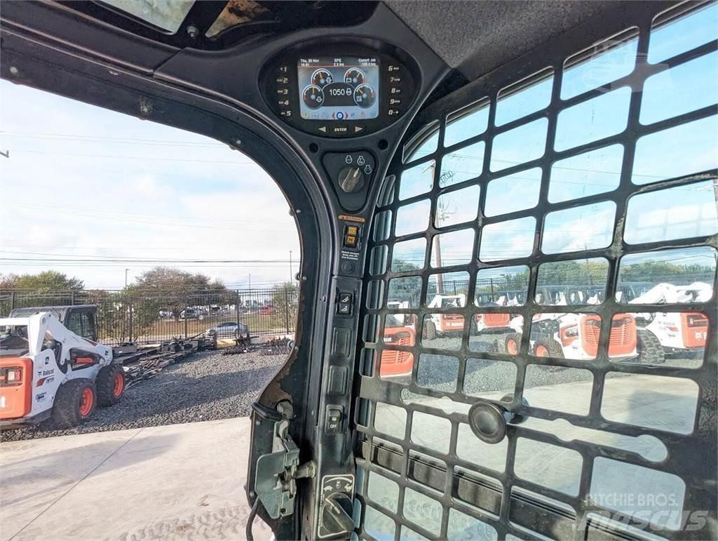 Bobcat T870 滑移装载机