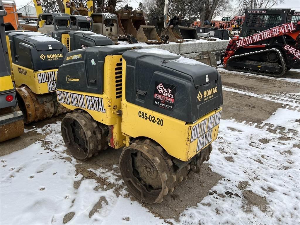 Bomag BMP8500 拖式振动压路机