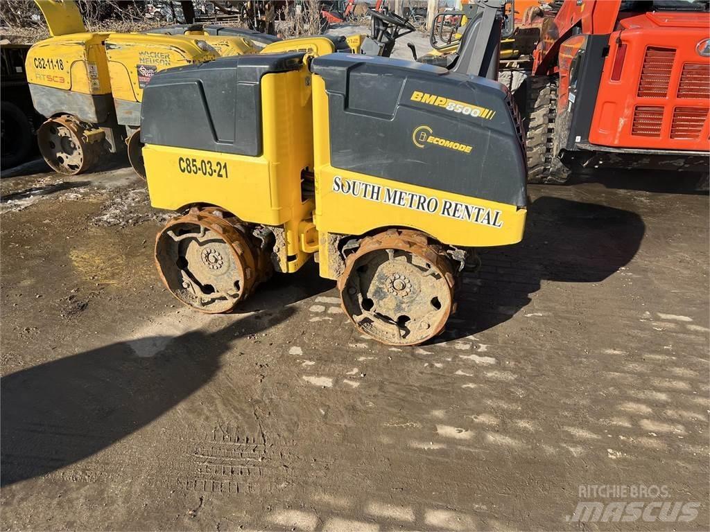 Bomag BMP8500 拖式振动压路机